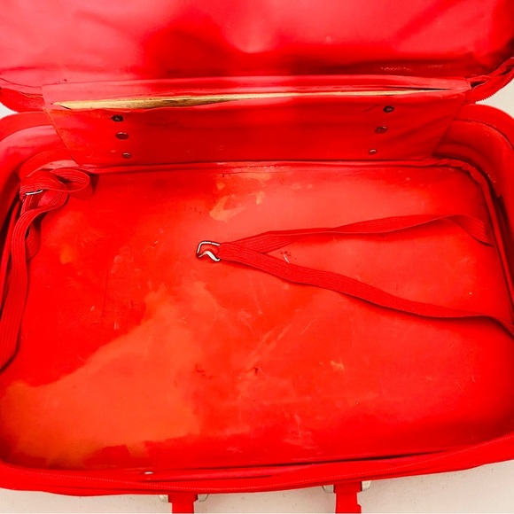 1980's vintage Care Bear Red Luggage READ! - Picture 10 of 16